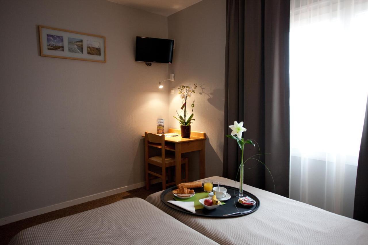 Logis Hotel Le Relais 비스카로세 객실 사진