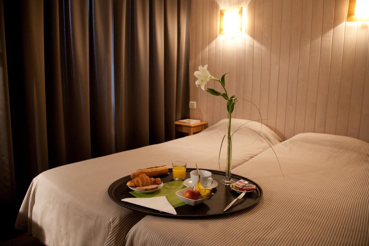 Logis Hotel Le Relais 비스카로세 객실 사진